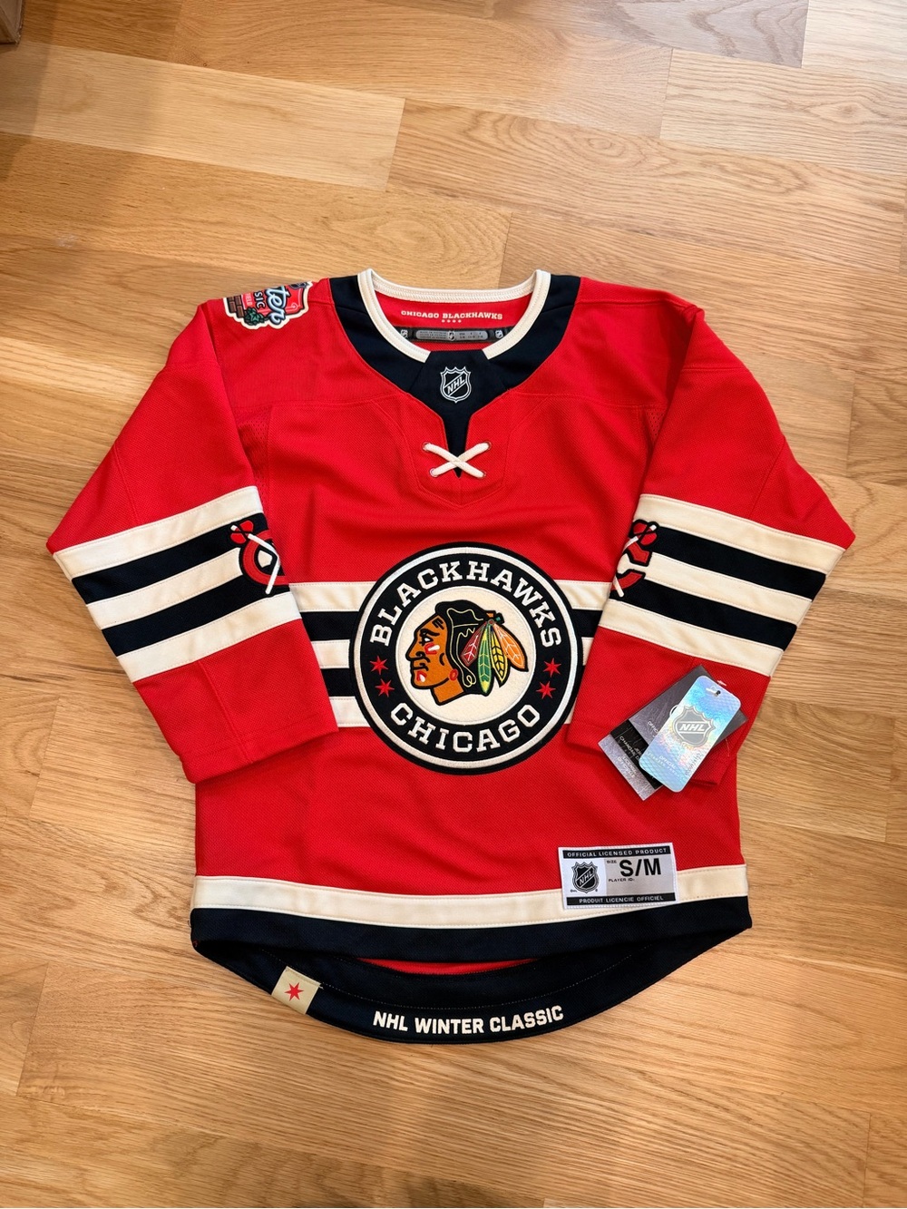 Official NHL Licensed Chicago Blackhawks Winter Classic Youth S/M Jersey NWT